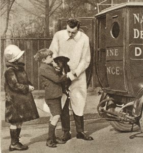 The vet from the Fulham branch of The Peoples Dispensary for Sick Animals, from Wonderful London, published 1926-27 by English Photographer